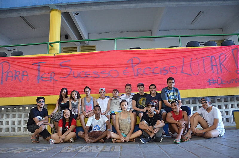 O movimento começou em 27 de abril, com os alunos do Centro de Atenção Integrada à Criança e ao Adolescente (Caic) Maria Alves Carioca