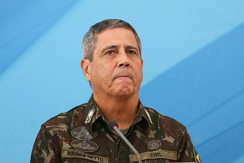 O Comandante Militar do Leste, General Braga Netto, durante o anúncio oficial de intervenção no Estado do Rio de Janeiro
