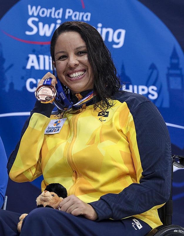 Brasileira Edênia Garcia conquistou uma medalha de ouro nos 50 metros costas e uma de bronze nos 100 metros nado livre
