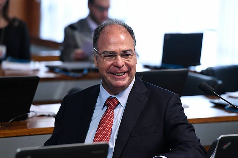 Herdeiro de oligarquia, Fernando Bezerra tem mandato no Senado até 2022