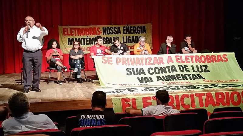 Evento em Brasília nesta quarta (6) reuniu diferentes líderes populares para debater defesa da Eletrobras
