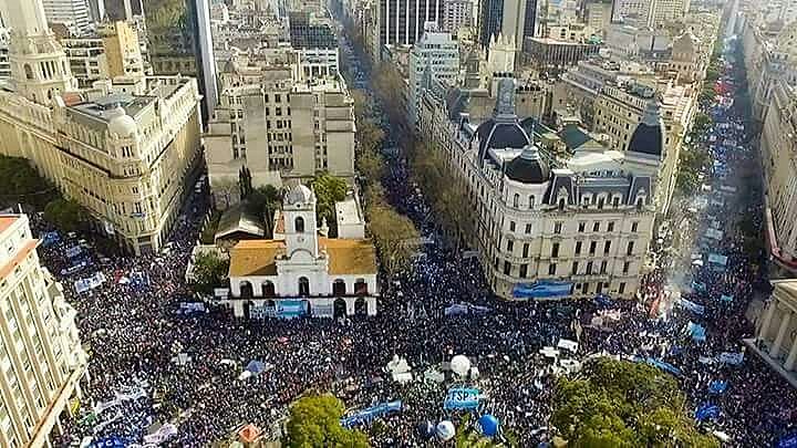 A CGT, maior central do país, discutirá sobre uma greve geral a partir de 25 de setembro.