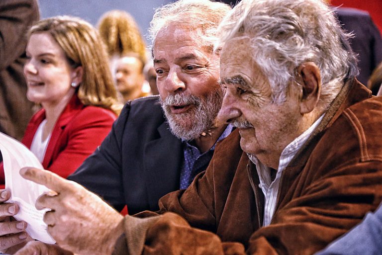 Mujica visita Lula nesta quinta-feira em Curitiba