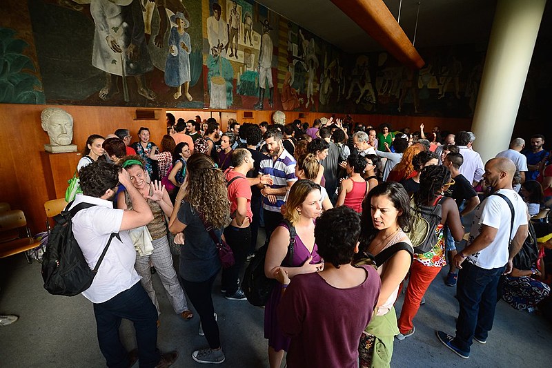 Artistas ocupam Palácio Capanema por Ministério da Cultura
