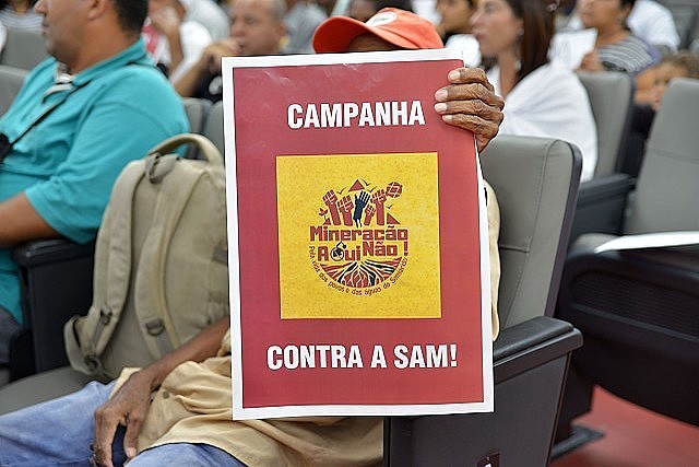 Há dez anos população se mobiliza contra o empreendimento, que pode chegar a consumir 50 milhões de m³ de água por ano
