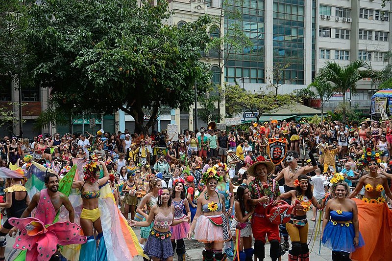 Blocos que fazem o carnaval de rua do Rio reclamam de burocracia e cobram políticas públicas eficientes da prefeitura