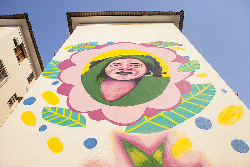 Mural feito por J Lo Borges em homenagem à Jovelina Pérola Negra