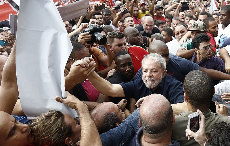 A defesa do ex-presidente pediu a liberdade de Lula para que ele tivesse seus direitos de pré-candidato garantidos