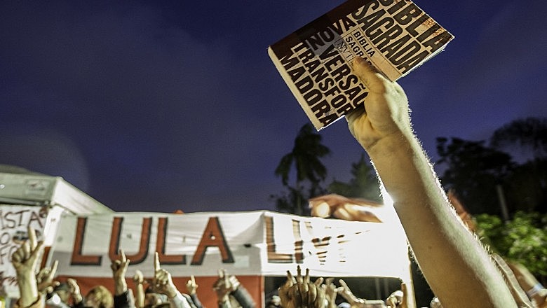 Os atos inter-religiosos tiveram grande adesão na programação da Vigília Lula Livre, reunindo semanalmente centenas de pessoas