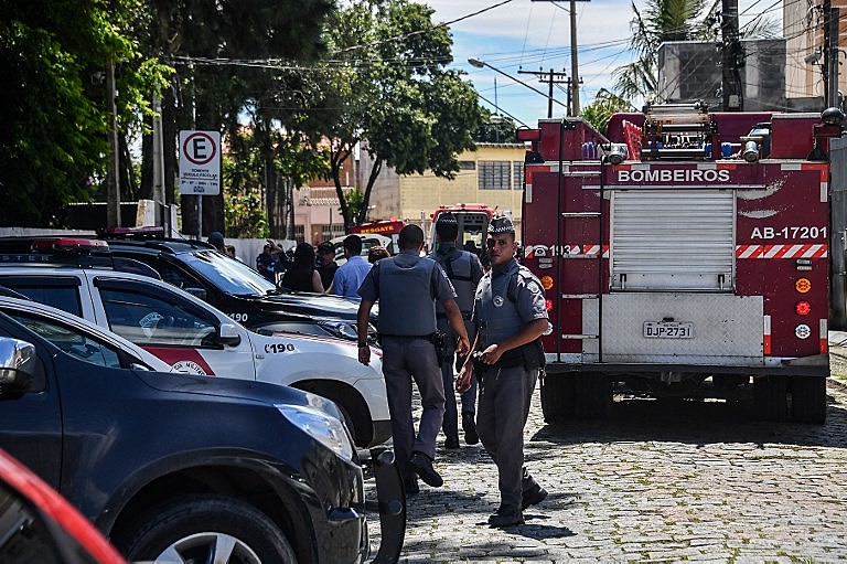 Massacre em Suzano reascende debate sobre a posse de armas defendido pelo presidente Jair Bolsonaro (PSL)