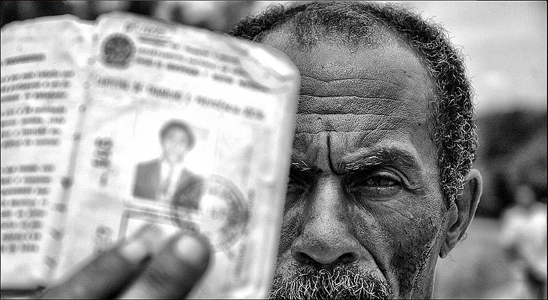 "Caso consigam se aposentar, ainda é preciso contribuir por 40 anos para ter aposentadoria integral" - Liberalino Lucena