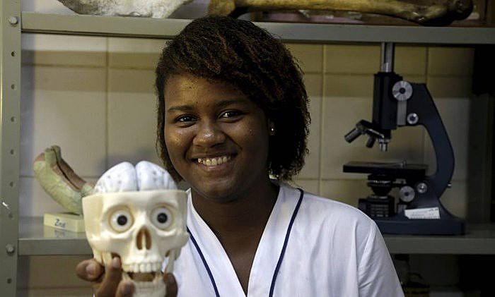 Com 17 anos, a adolescente carioca será a única brasileira na Olimpíada Internacional de Neurociência, na Dinamarca