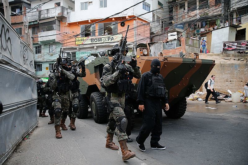 Exército e Aeronáutica chegam à favela da Rocinha em setembro de 2017