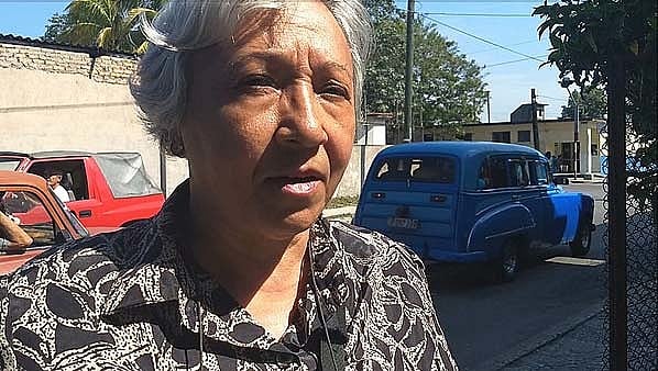 Apesar do voto não ser obrigatório em Cuba, a aposentada Rita Mercado Sastre faz questão de comparecer às urnas