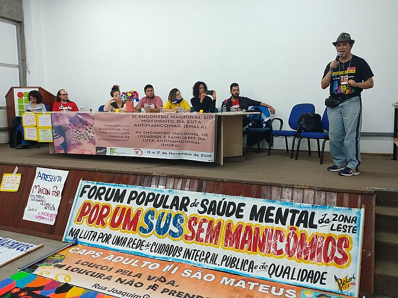 Mário Moro, do segmento de usuário, fala na abertura do XI Encontro Nacional do Movimento da Luta Antimanicomial