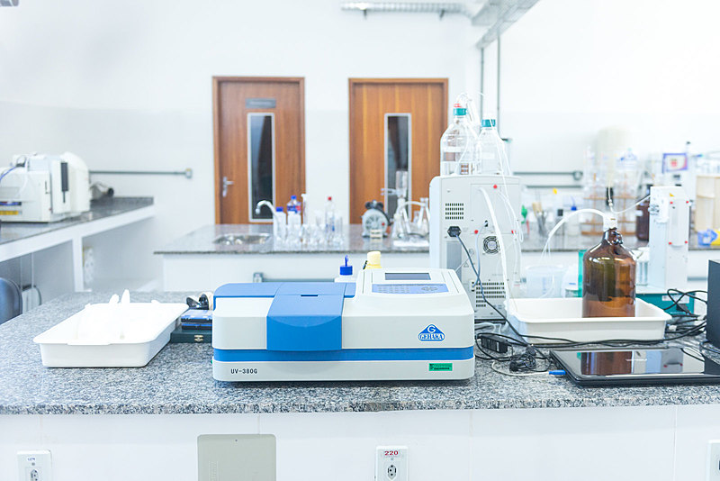 O corte também implica no custeio de insumos para laboratórios fundamentais no ensino tecnológico