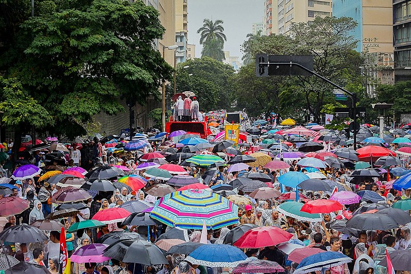 A greve não foi televisionada, apesar das milhares de centenas de pessoas nas ruas de todo o país