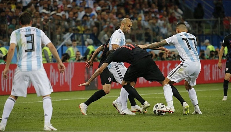 Seleção Argentina amarga um empate e uma derrota nos dois primeiros jogos da fase de grupos da Copa 2018.