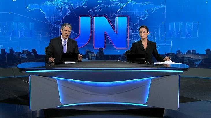 Realidades se constroem pela linguagem, discursivamente. Na linguagem, no discurso, nada é aleatório