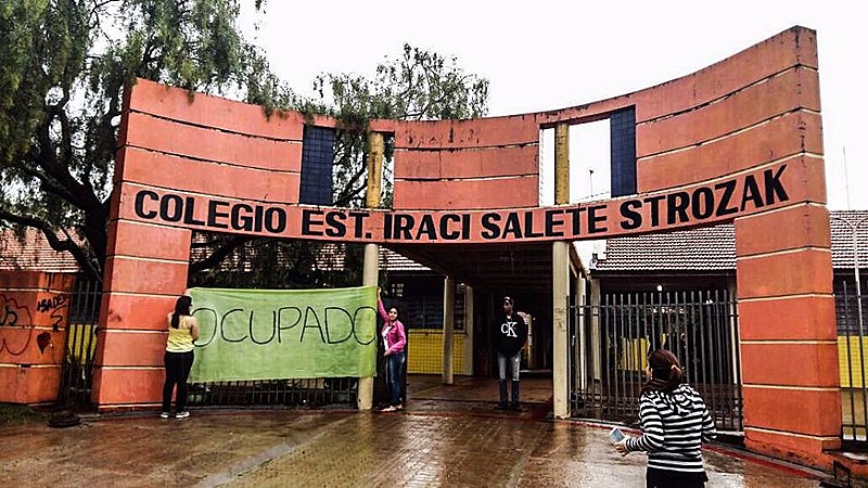 Colégio Estadual Iraci Salete Strozak, em Rio Bonito do Iguaçu (PR), foi ocupado na semana passada