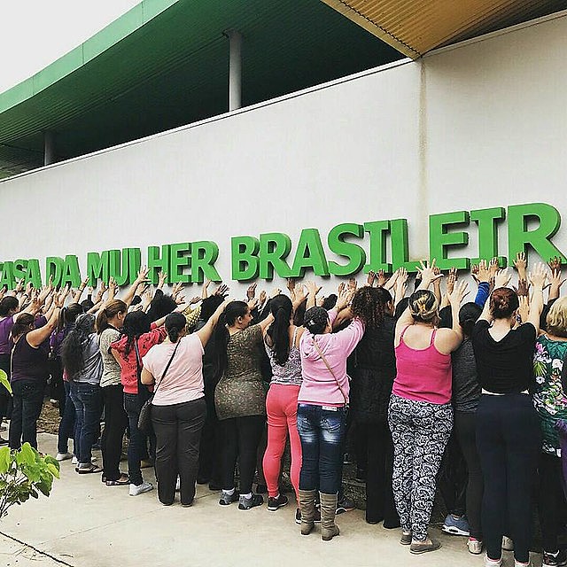 Em 2017, integrantes de movimentos feministas ocuparam o espaço para exigir sua inauguração