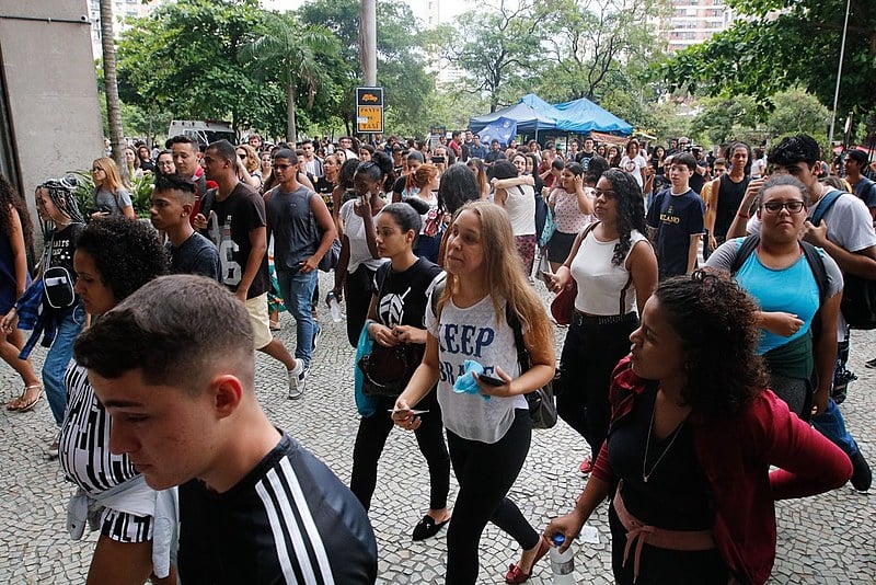 Mais de 6 mil estudantes foram afetados pela falha das notas do Enem.