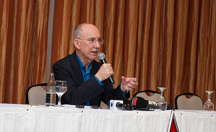 Rui Falcão: Assembleia Constituinte não é prioridade do partido