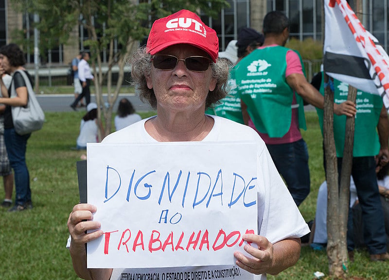 Manifestação na Esplanada dos Ministérios contra a reforma da Previdência e a trabalhista no final de abril