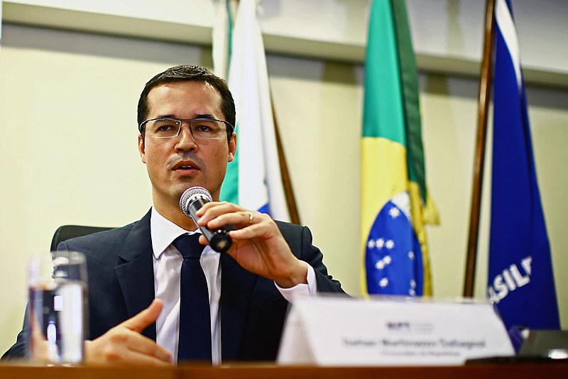 Deltan Dallagnol, chefe da força-tarefa da Lava Jato no Paraná, está no centro das polêmicas