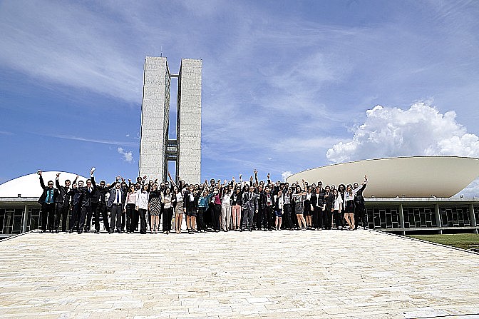 Um em cada três parlamentares na Câmara dos Deputados e Senado foi eleito com apoio financeiro da empresa JBS
