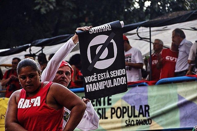 Protesta en São Paulo contra la emisora Red Globo en marzo de este año