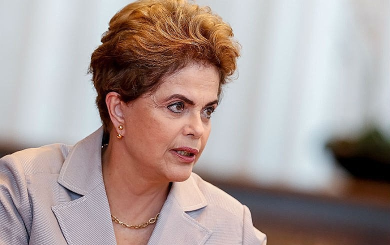 Dilma disse que o golpe atual, midiático, parlamentar e institucional, “mata de fome e leva à miséria”