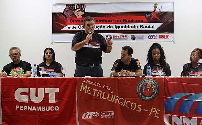 O sindicato vem discutindo diversos temas que impactam a vida dos trabalhadores dentro e fora do local de trabalho