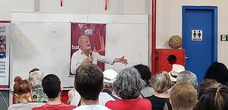 Stedile conversou com o público do Armazém do Campo sobre o processo de produção do livro e falou sobre o ato que acontecerá no dia 13