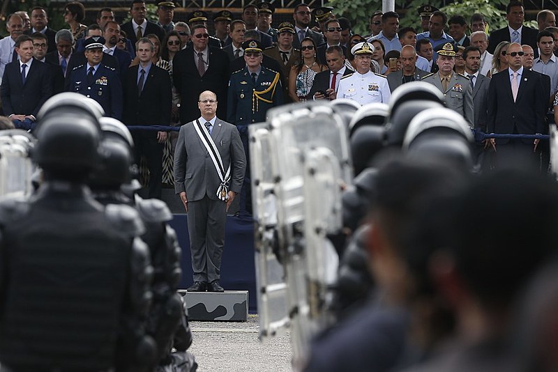 Em recente declaração, o governador Wilson Witzel disse que o Rio precisa de uma “nova Guantánamo”, em referência a presídio estadunidense