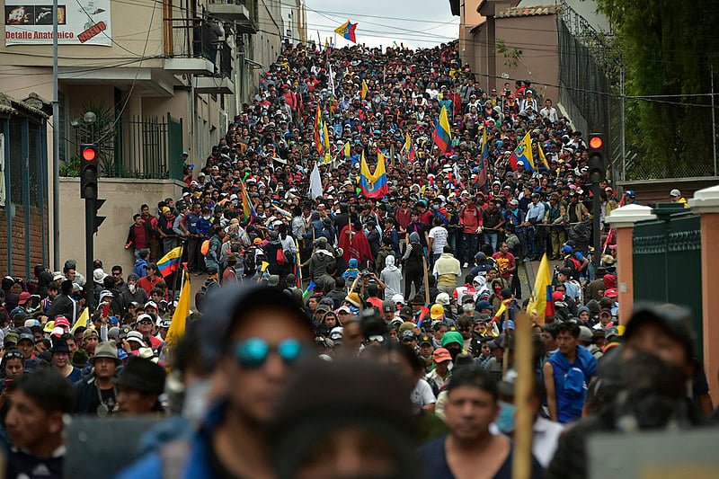 Diversos grupos aderiram às manifestações. A insurgência popular fez com que o presidente decretasse estado de exceção por dois meses