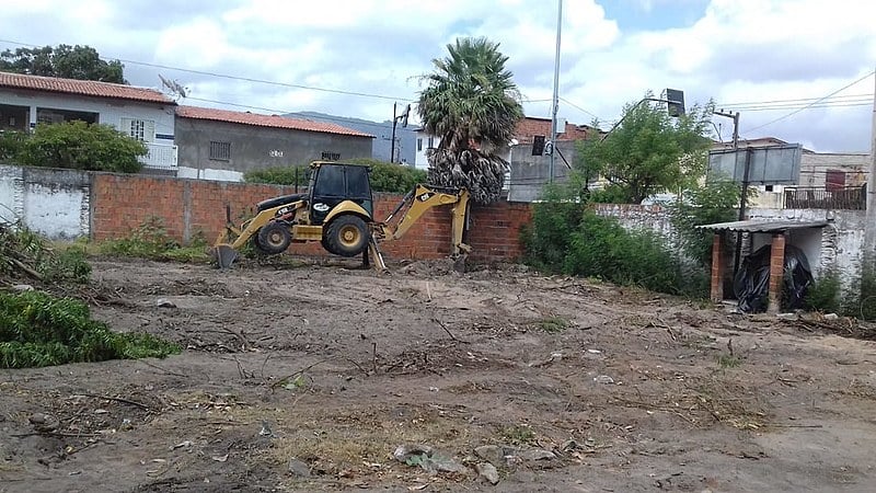 A empresa destruiu o Sistema Agroflorestal, retirou as mudas do viveiro, quebrou a encanação, fiação e o sistema de irrigação