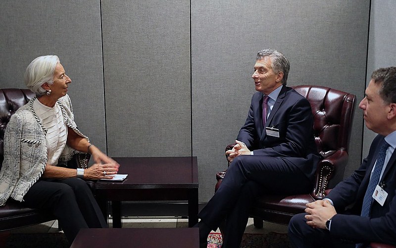 Macri (centro) e Ministro das Finanças, Nicolás Dujovne, se reúnem na sede da ONU com a diretora administrativa do FMI, Christine Lagarde
