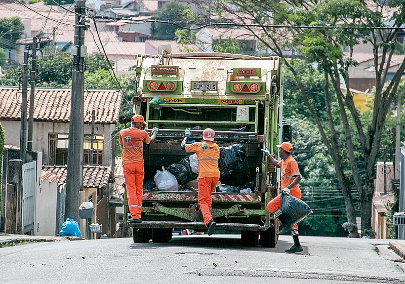 Depois da folia entra em cena o bloco da limpeza