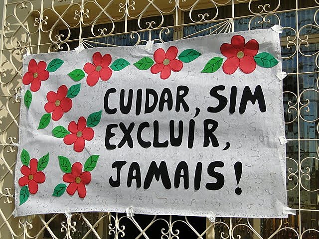 " O manicômio teve, e tem, um papel fundamental na perversa cartilha capitalista"