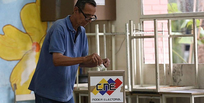 Apesar da abstenção ser maior que em outras oportunidades, ainda é equivalente aos países sem voto facultativo