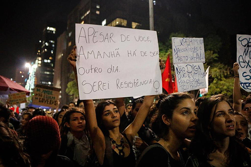 Eduardo também ressaltou a importância da organização coletiva para resistir aos próximos períodos
