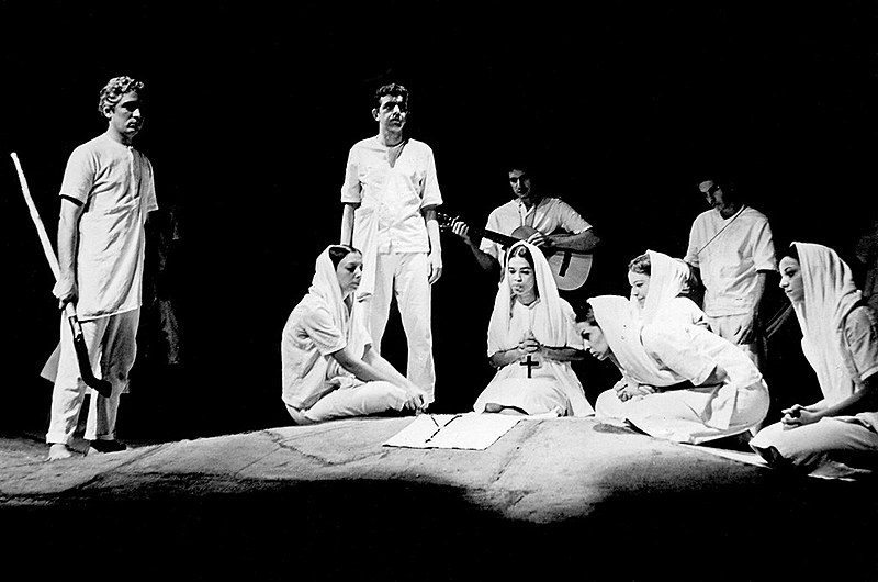 Cena da peça: "Morte e Vida Severina", de João Cabral de Melo Neto
