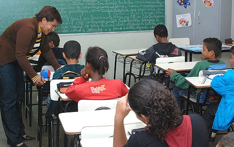 'Debate em torno do Escola sem Partido é para não deixar o povo ter acesso às visões ideológicas plurais '