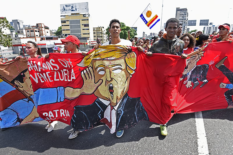 Paper points out prevalence of hybrid wars in oil-rich territories, such as Venezuela