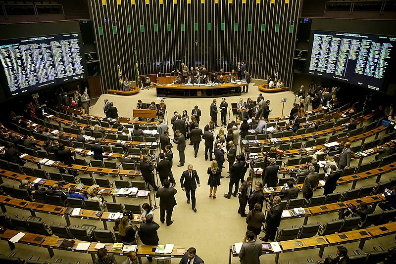 Não é um acaso que as principais representações parlamentares hoje em operação se identifiquem com signos da violência