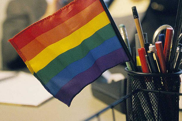 20% das empresas brasileiras não contratam gays, lésbicas, travestis e transexuais