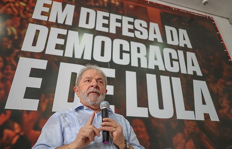 A condenação de Lula em um julgamento sem provas e a apreensão de seu passaporte deteriora a imagem do Brasil no exterior