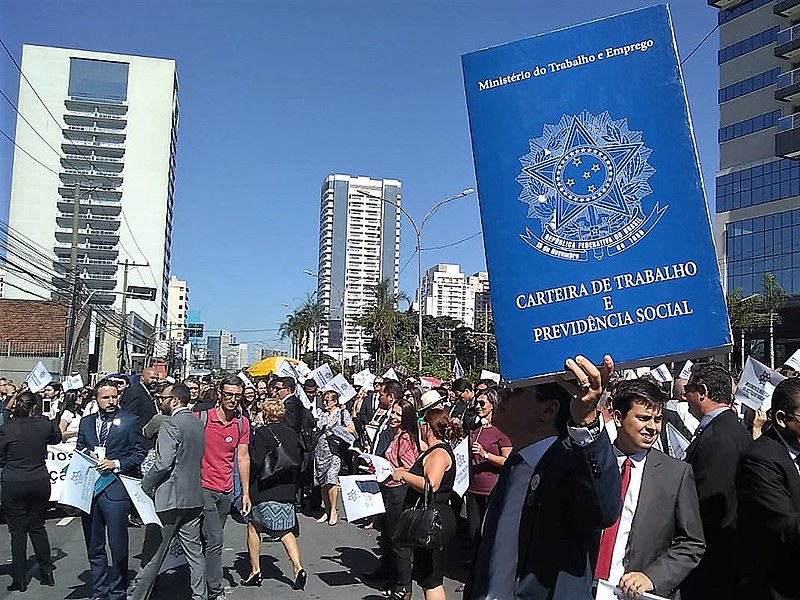 Manifestação em São Paulo ocorreu em frente ao Fórum Trabalhista Rui Barbosa, na região oeste da capital
