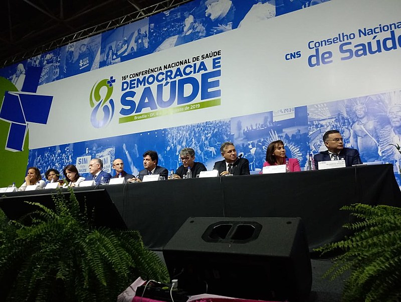 Por cerca de uma hora ministro da Saúde e sua equipe recebeu vaias da plenária da 16ª Conferência Nacional